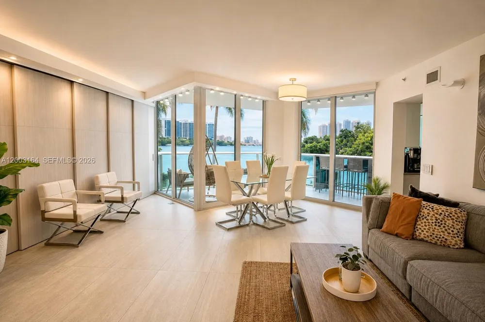 3370 Hidden Bay Dr #213 Aventura, FL 33180