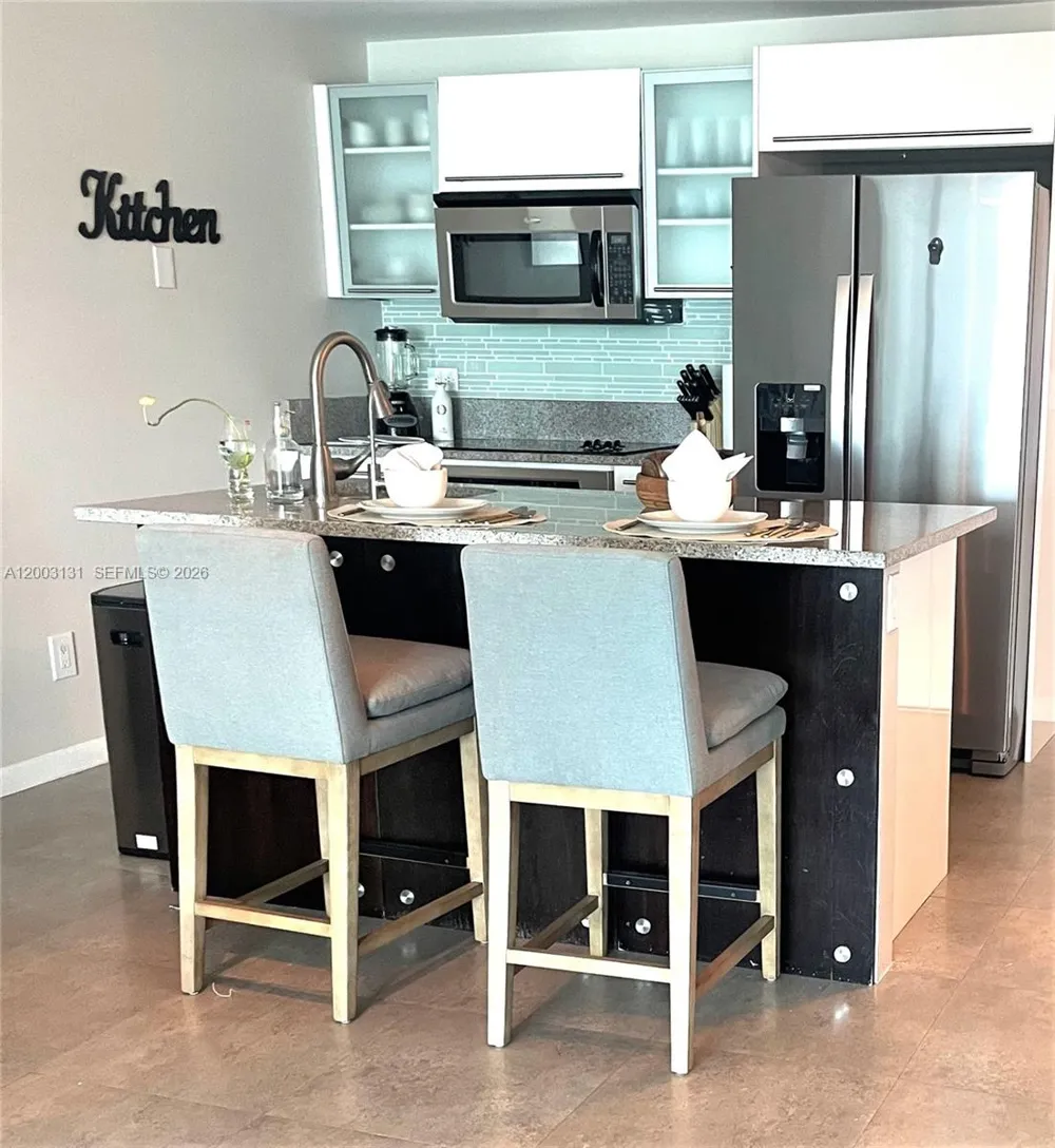 888 Biscayne Blvd #4310 Miami, FL 33132