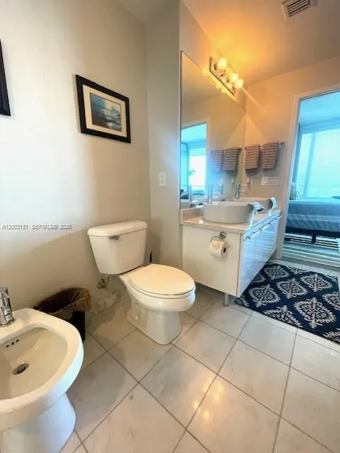 888 Biscayne Blvd #4310 Miami, FL 33132