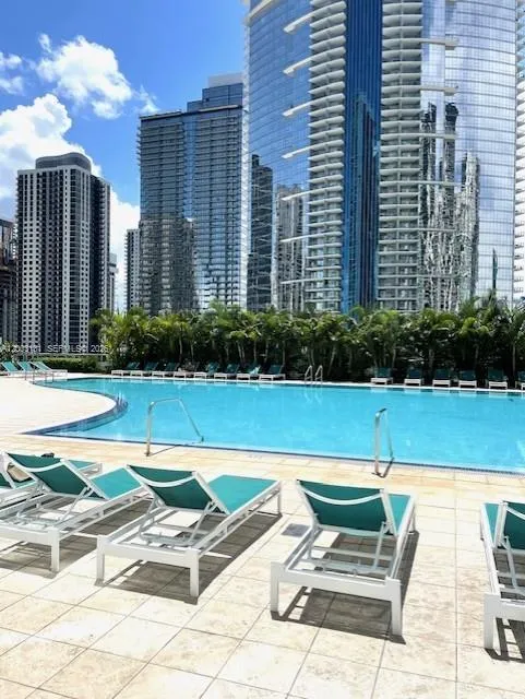 888 Biscayne Blvd #4310 Miami, FL 33132