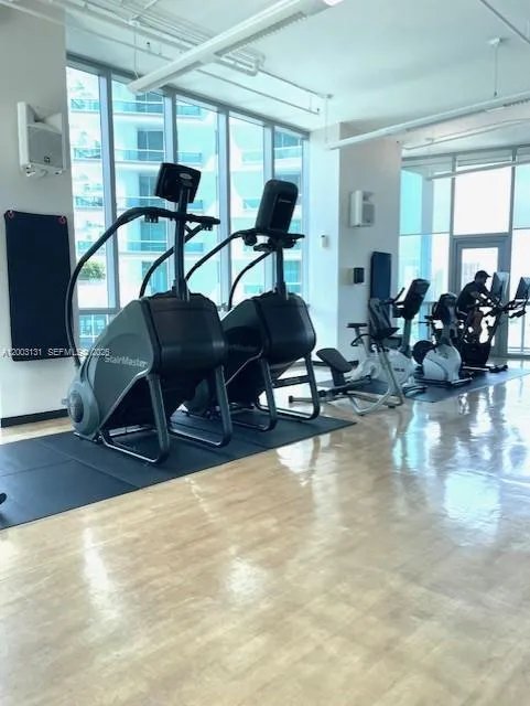 888 Biscayne Blvd #4310 Miami, FL 33132