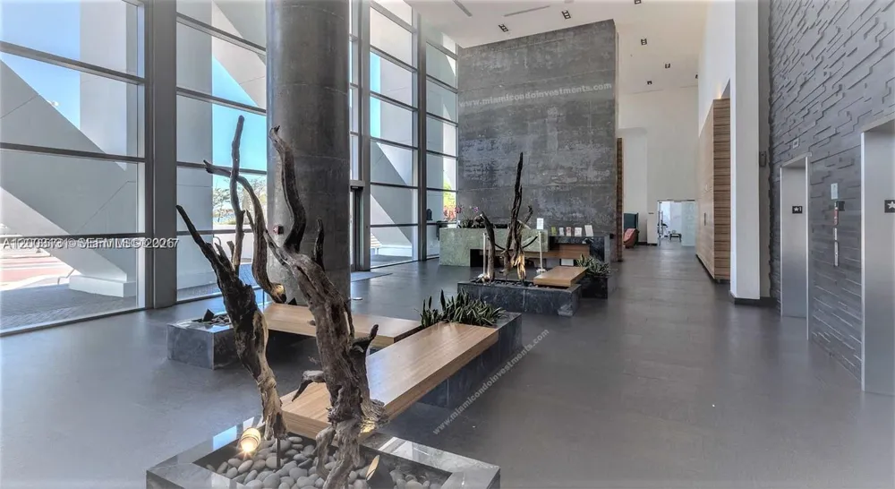888 Biscayne Blvd #4310 Miami, FL 33132