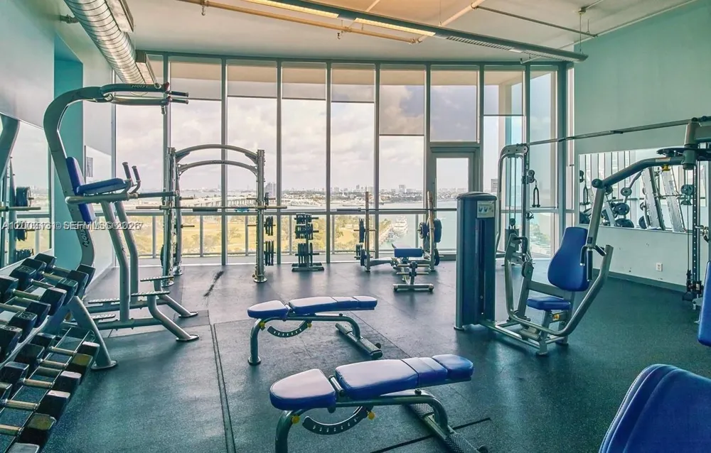 888 Biscayne Blvd #4310 Miami, FL 33132