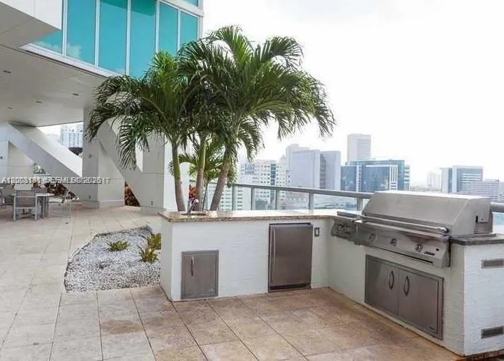888 Biscayne Blvd #4310 Miami, FL 33132