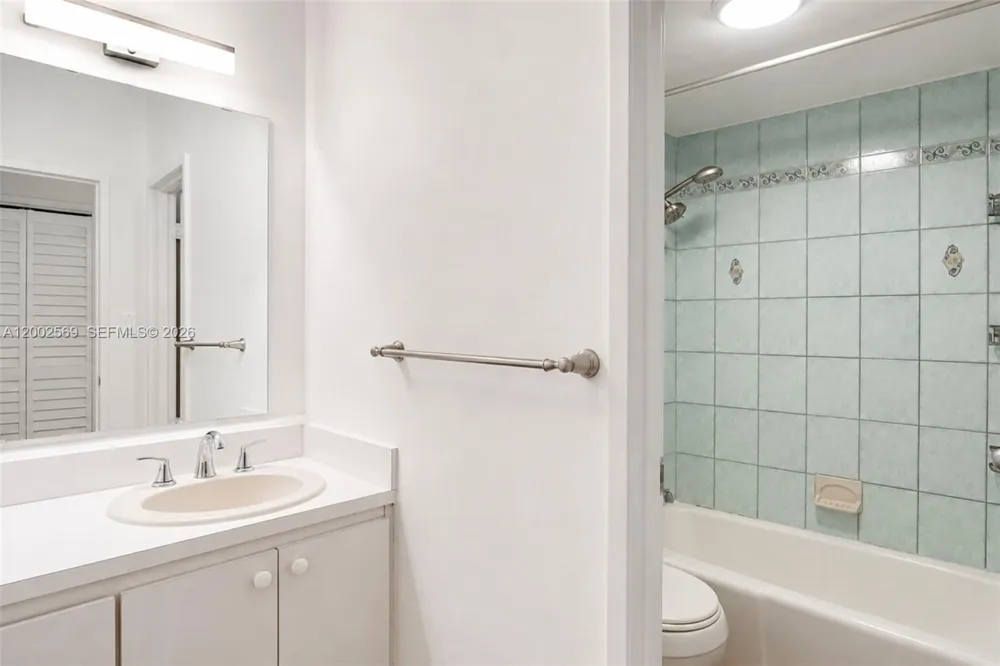 100 Lincoln Rd #1209 Miami Beach, FL 33139