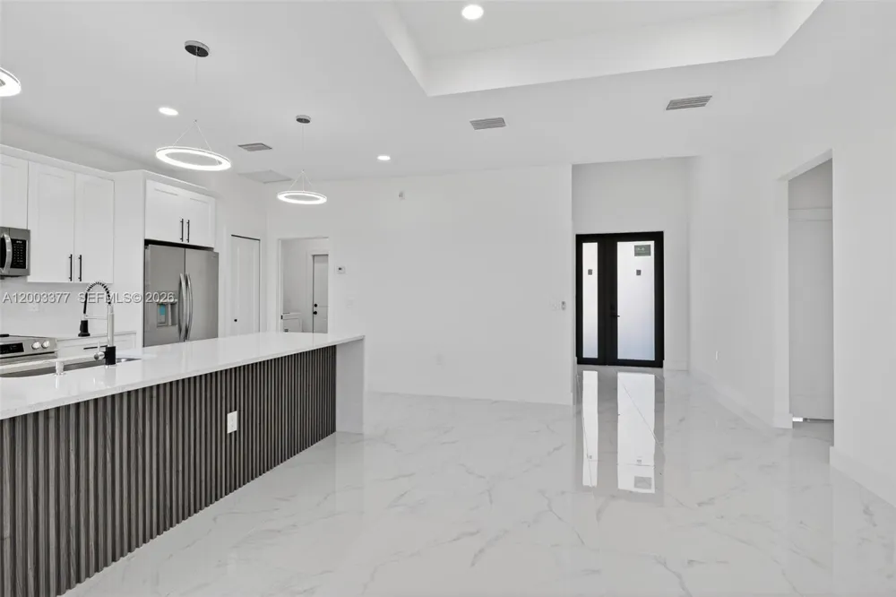 3903 SW 11 Lehigh Acres, FL 33976