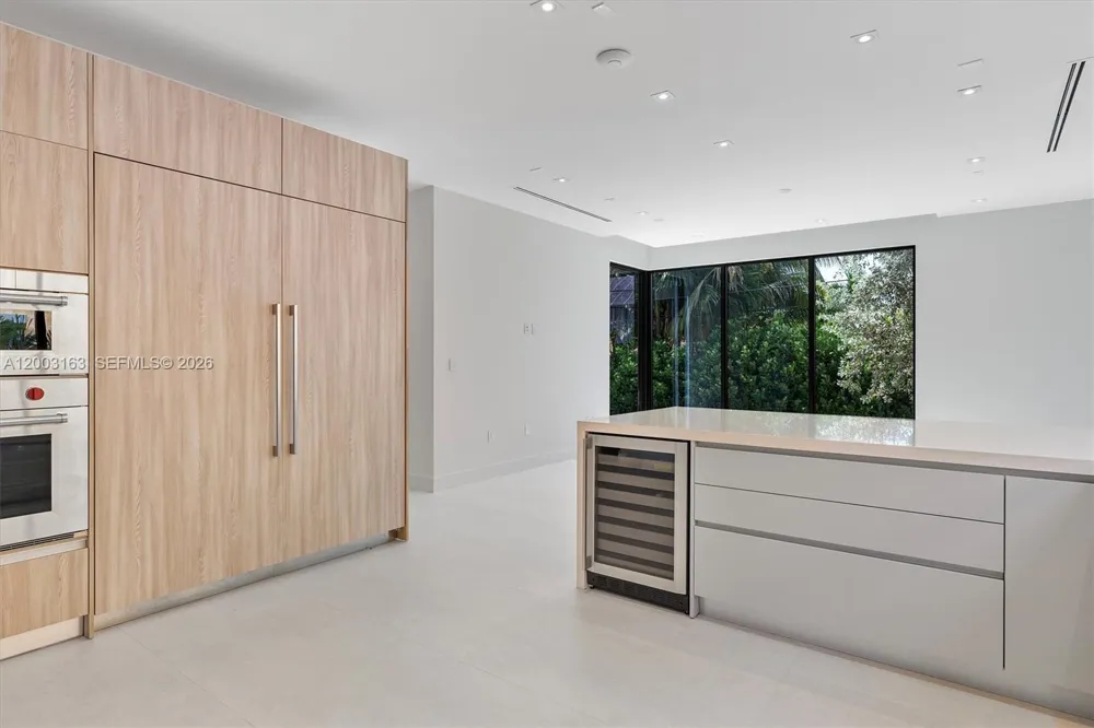 760 Woodcrest Rd Key Biscayne, FL 33149