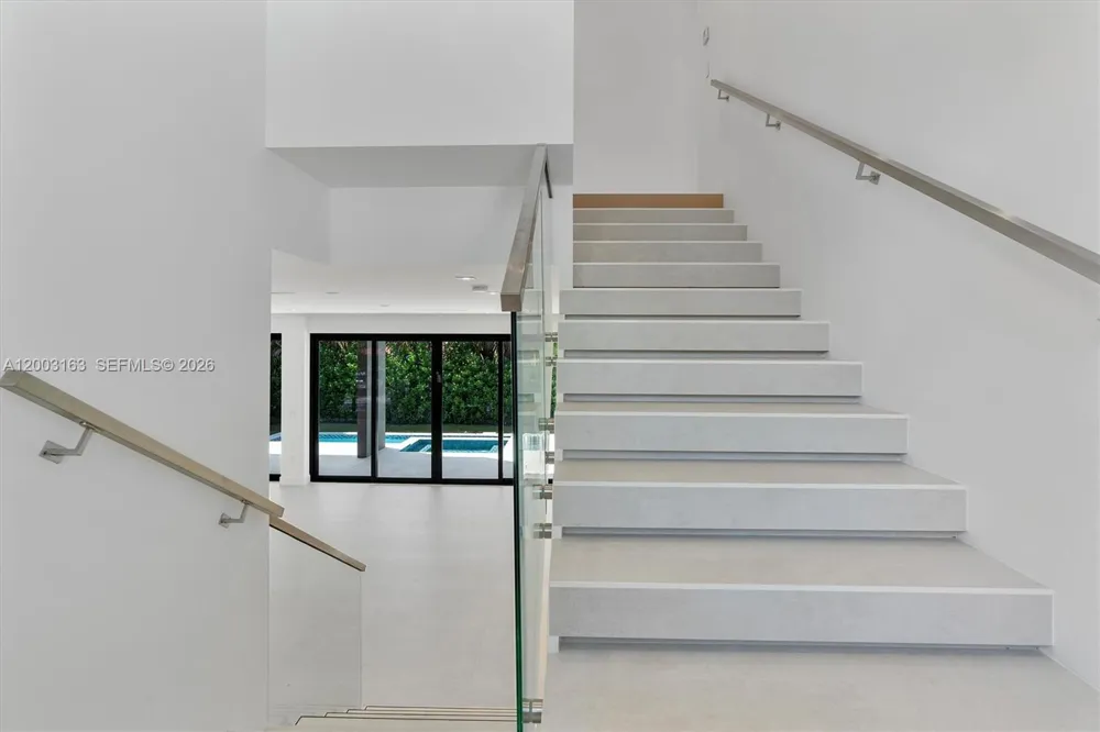 760 Woodcrest Rd Key Biscayne, FL 33149