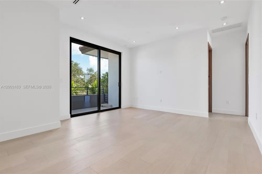 760 Woodcrest Rd Key Biscayne, FL 33149
