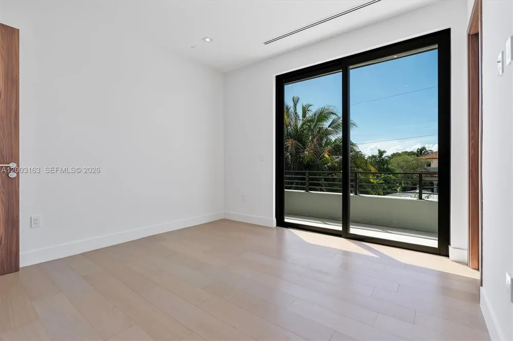 760 Woodcrest Rd Key Biscayne, FL 33149