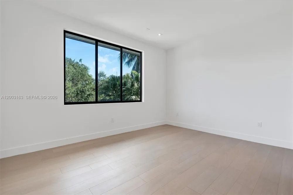 760 Woodcrest Rd Key Biscayne, FL 33149