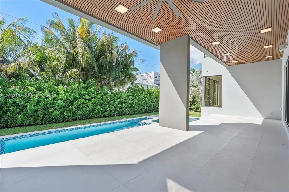 760 Woodcrest Rd Key Biscayne, FL 33149