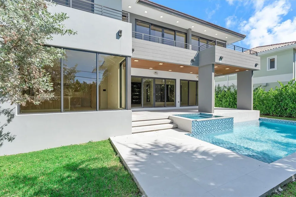 760 Woodcrest Rd Key Biscayne, FL 33149