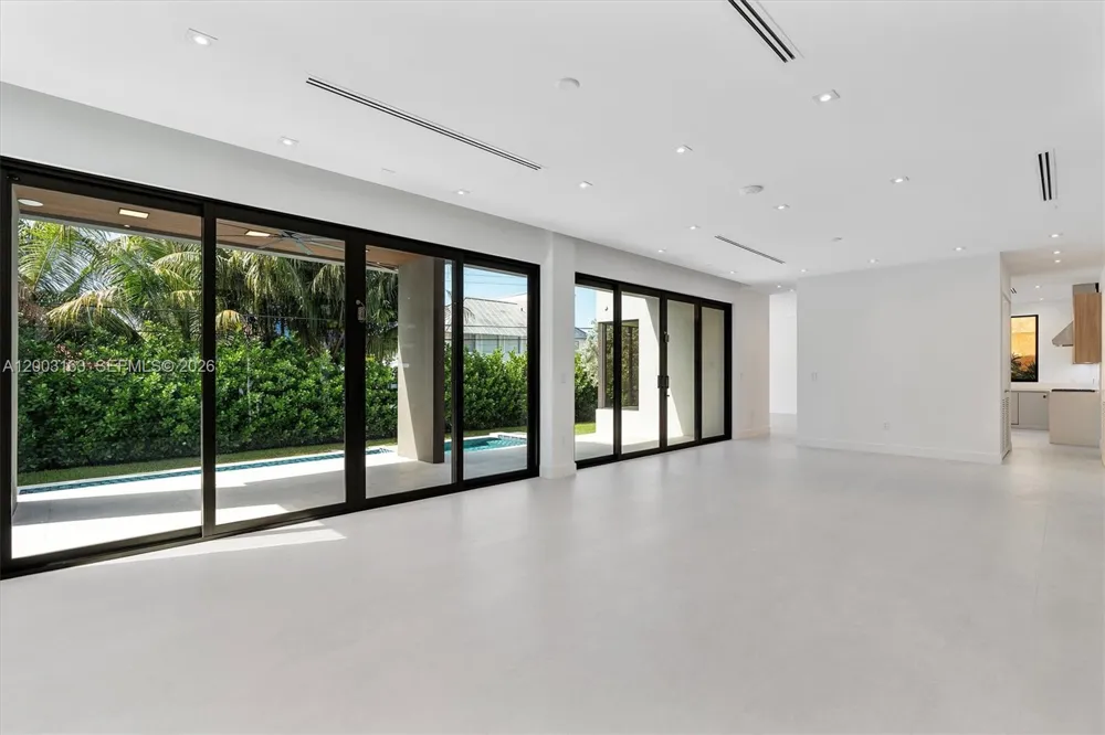 760 Woodcrest Rd Key Biscayne, FL 33149