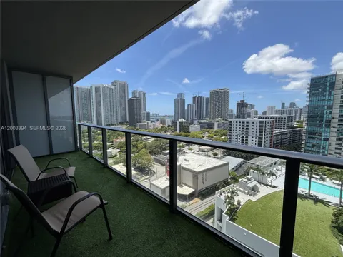 121 NE 34th St #1703
