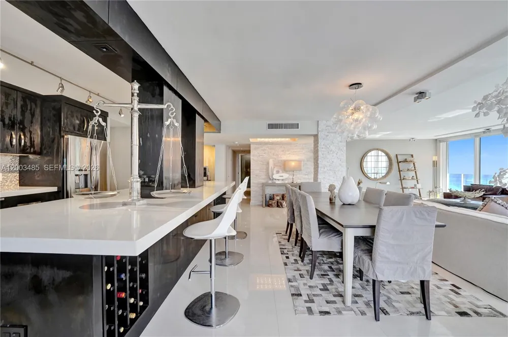 2751 S Ocean Dr #908S Hollywood, FL 33019