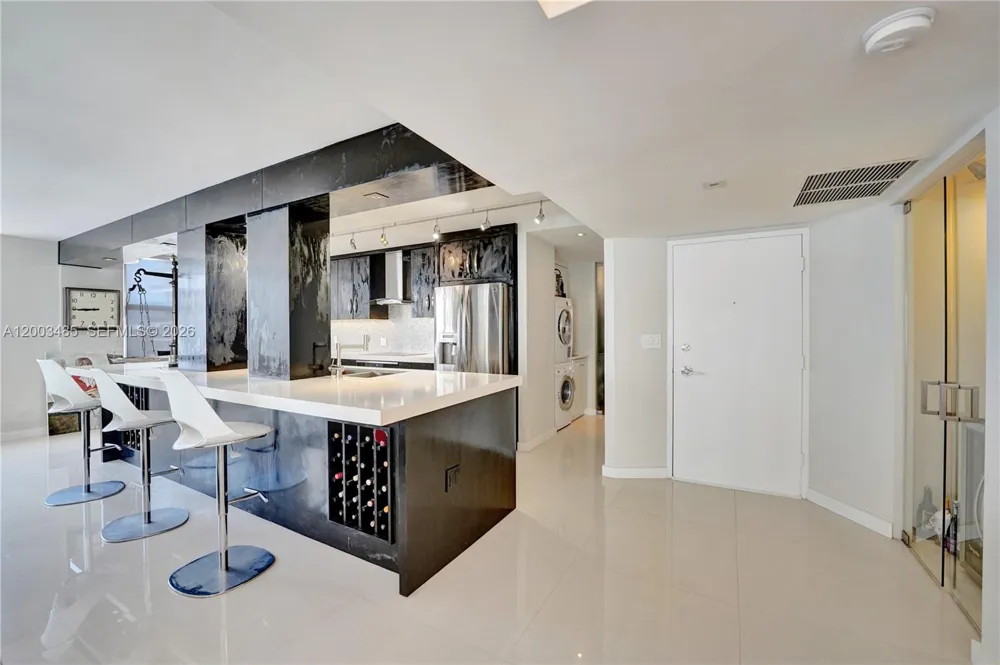 2751 S Ocean Dr #908S Hollywood, FL 33019