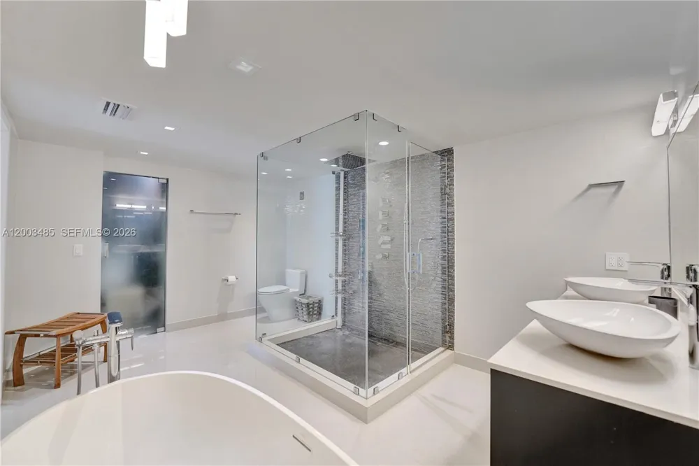 2751 S Ocean Dr #908S Hollywood, FL 33019