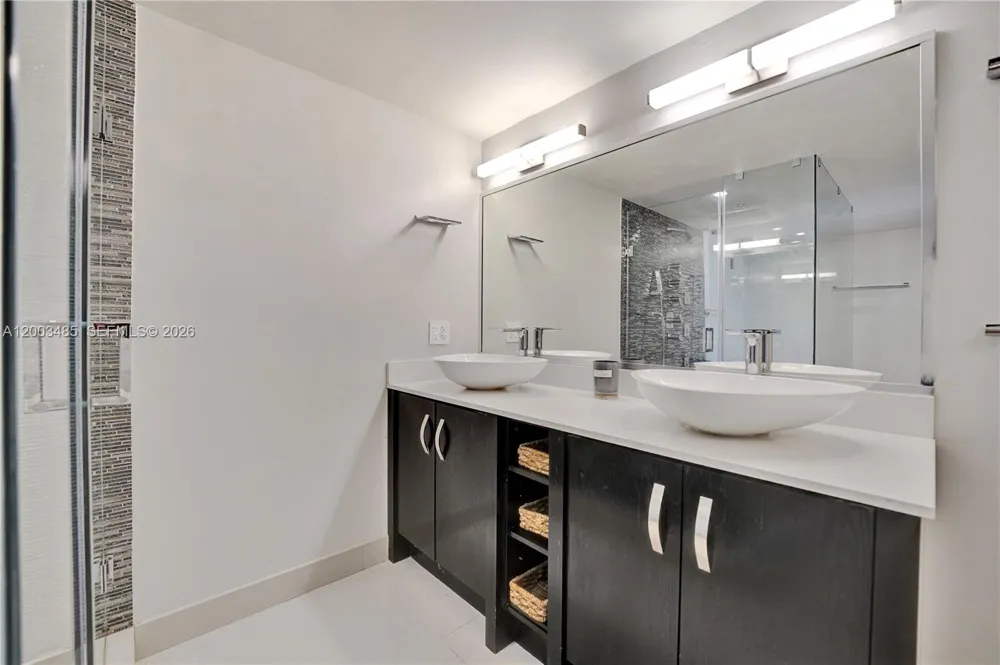 2751 S Ocean Dr #908S Hollywood, FL 33019