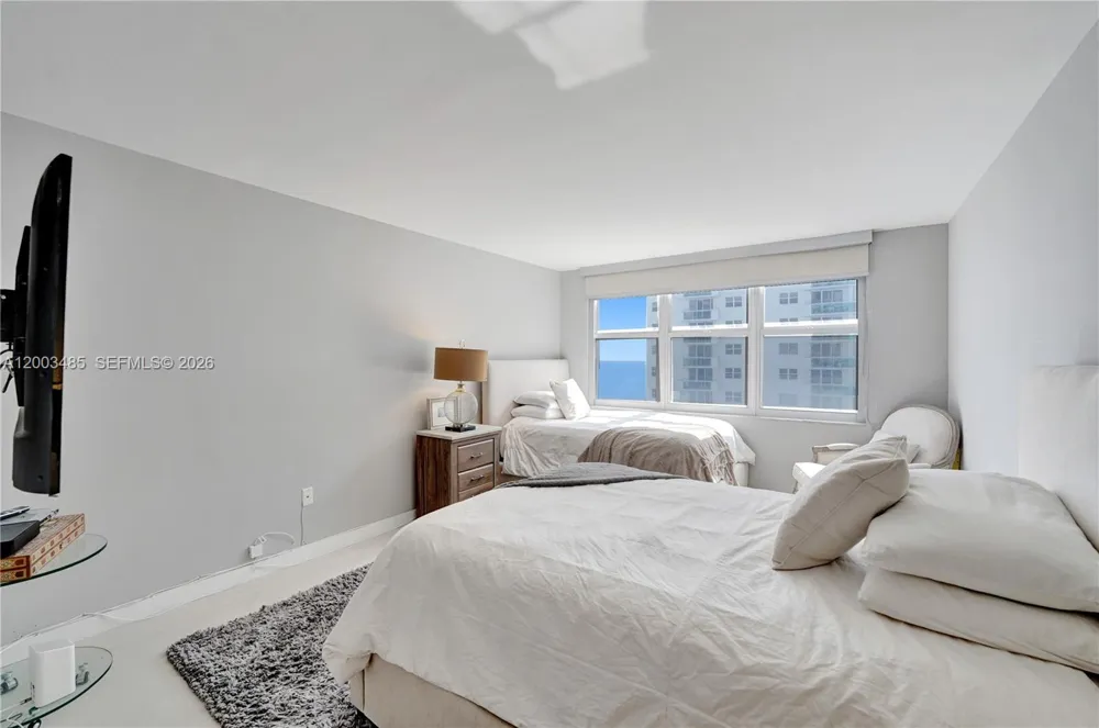 2751 S Ocean Dr #908S Hollywood, FL 33019