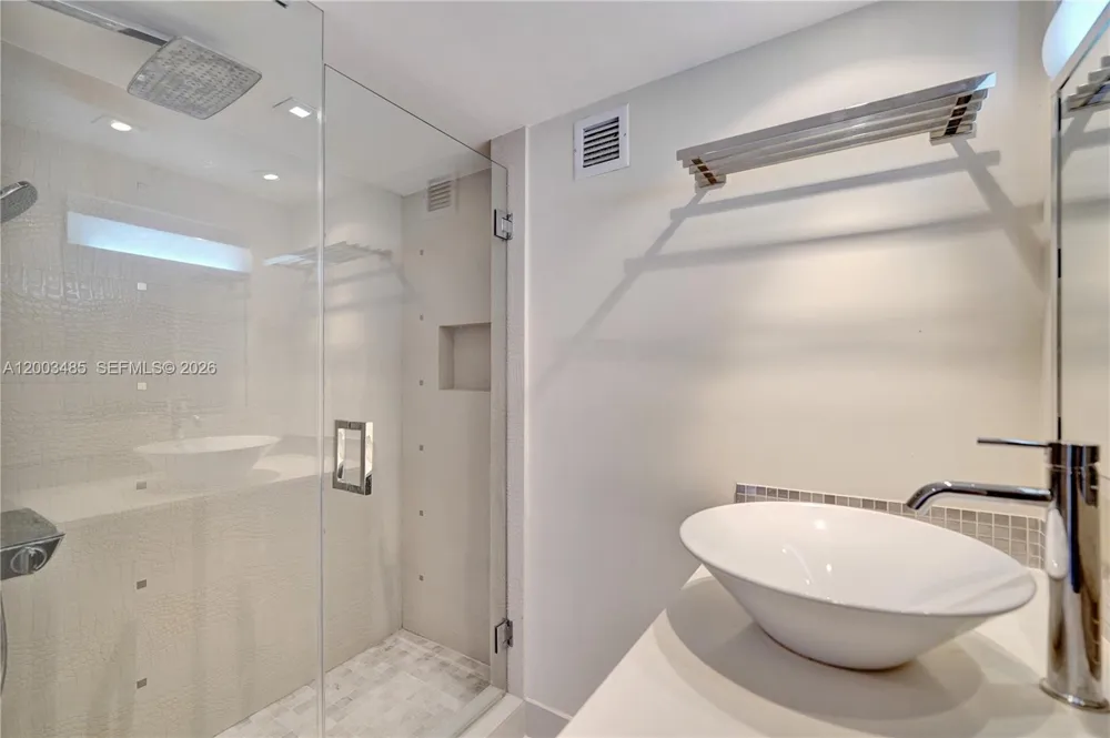 2751 S Ocean Dr #908S Hollywood, FL 33019