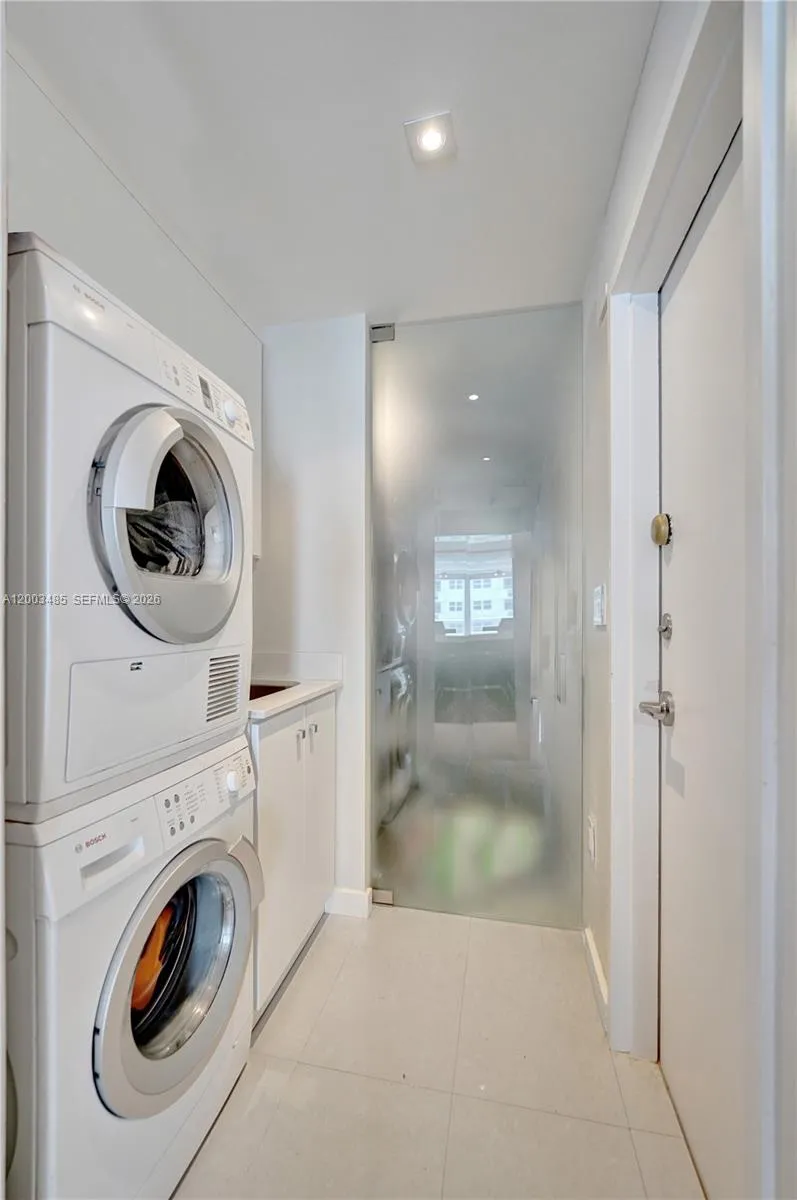 2751 S Ocean Dr #908S Hollywood, FL 33019
