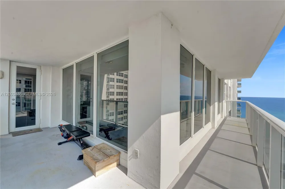 2751 S Ocean Dr #908S Hollywood, FL 33019