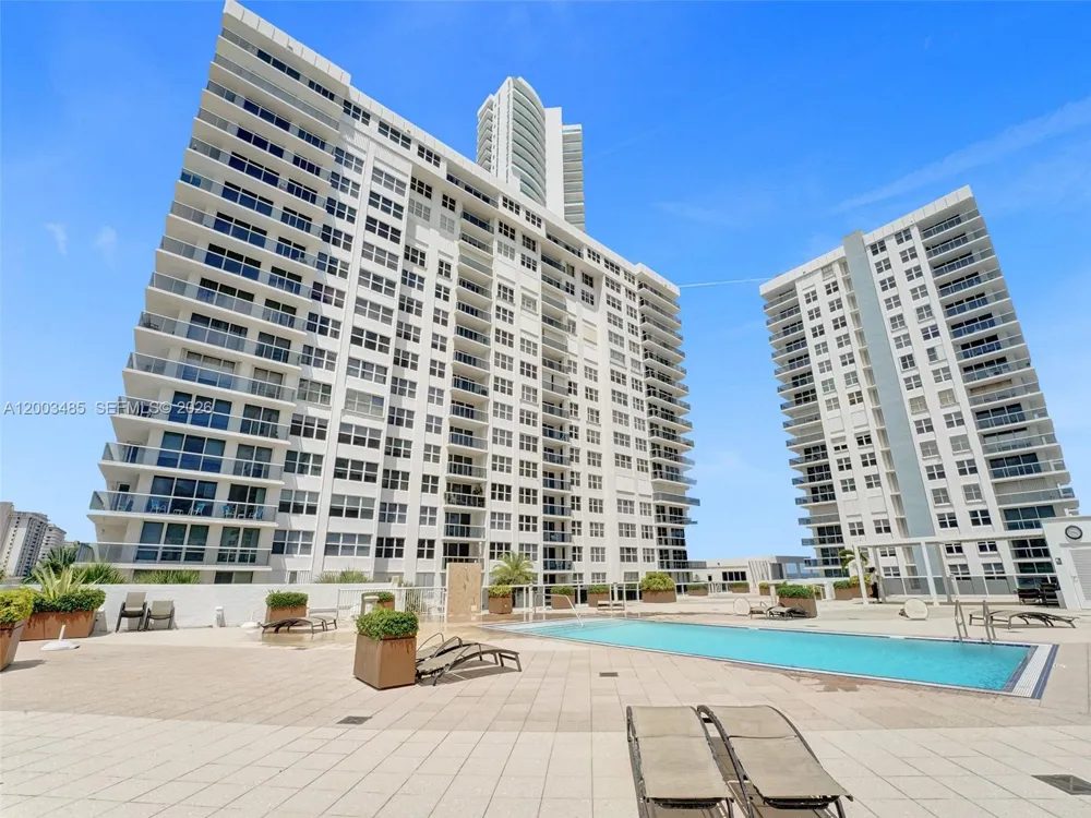 2751 S Ocean Dr #908S Hollywood, FL 33019