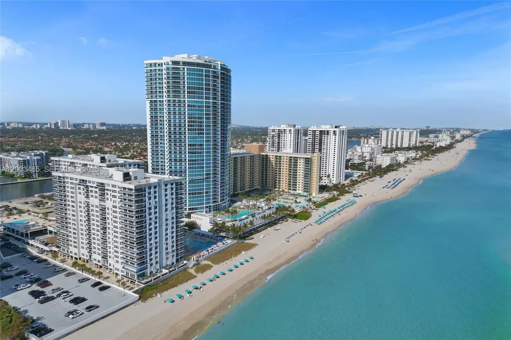 2751 S Ocean Dr #908S Hollywood, FL 33019