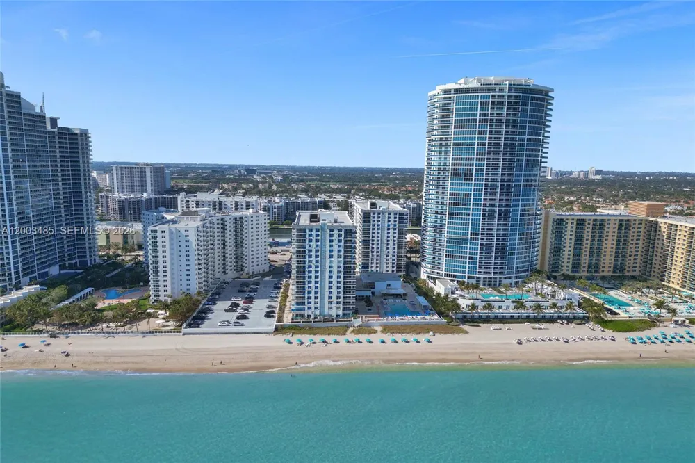 2751 S Ocean Dr #908S Hollywood, FL 33019
