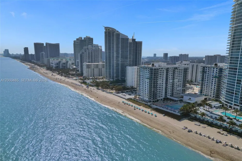 2751 S Ocean Dr #908S Hollywood, FL 33019