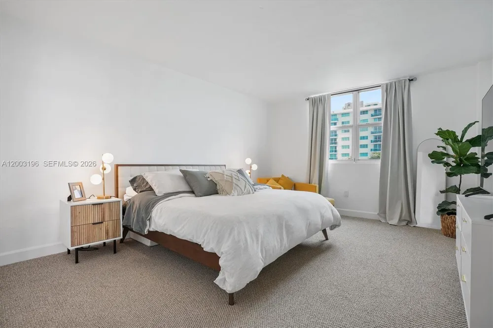 7501 E Treasure Dr #4EF North Bay Village, FL 33141