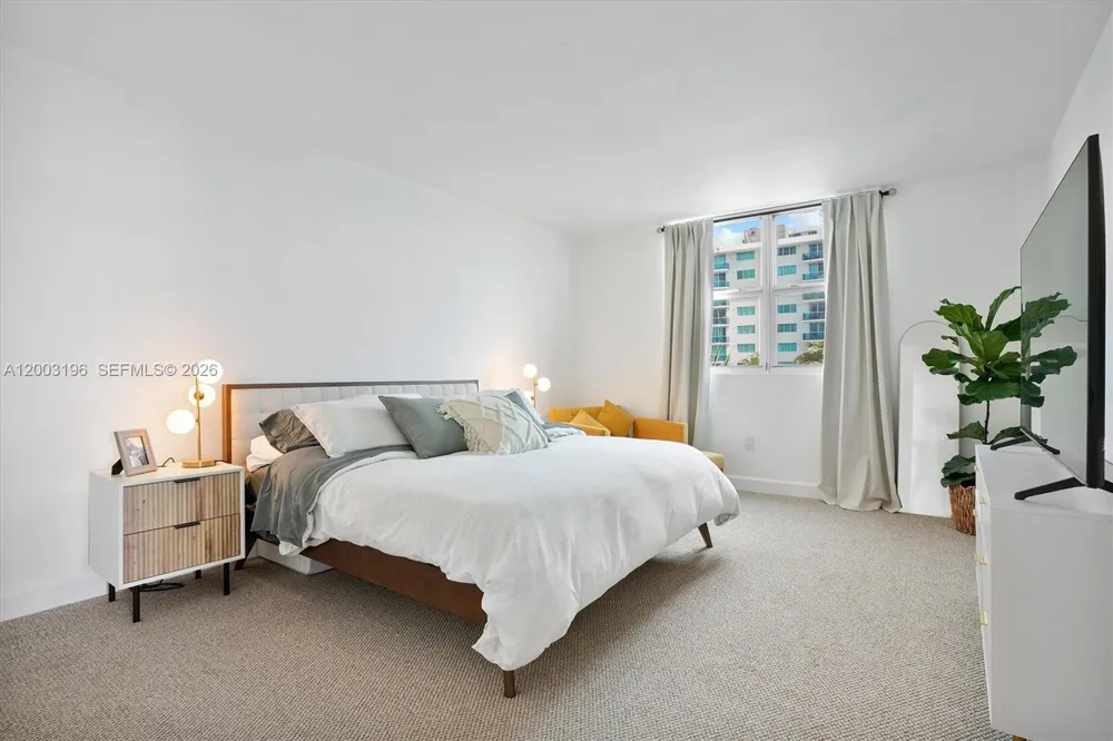7501 E Treasure Dr #4EF North Bay Village, FL 33141