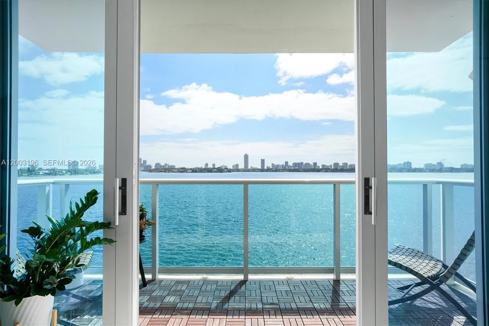 7501 E Treasure Dr #4EF North Bay Village, FL 33141