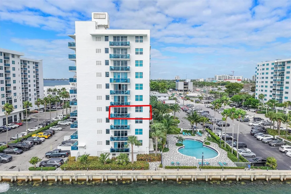 7501 E Treasure Dr #4EF North Bay Village, FL 33141