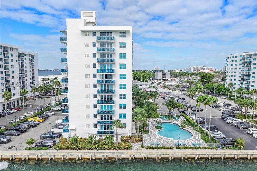 7501 E Treasure Dr #4EF North Bay Village, FL 33141