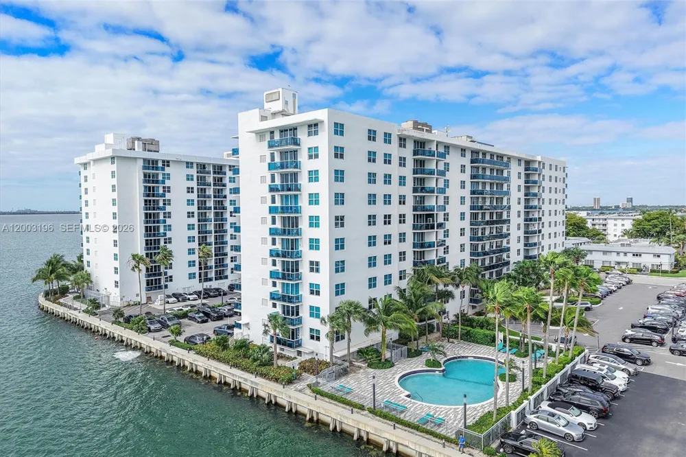 7501 E Treasure Dr #4EF North Bay Village, FL 33141