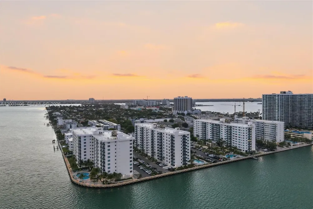 7501 E Treasure Dr #4EF North Bay Village, FL 33141