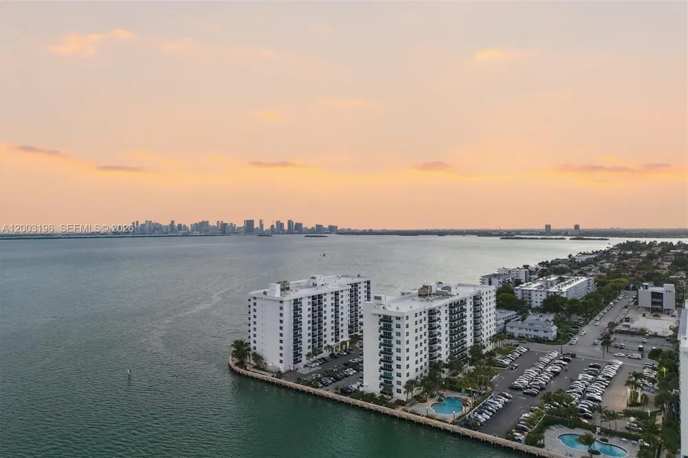 7501 E Treasure Dr #4EF North Bay Village, FL 33141