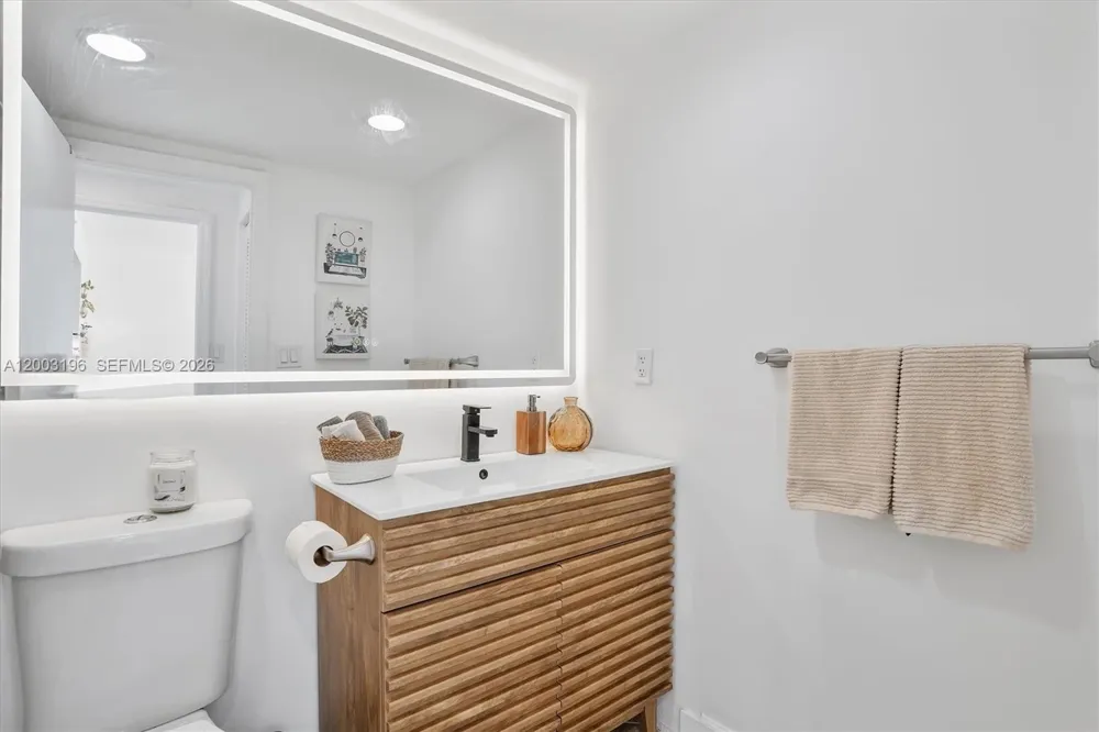 7501 E Treasure Dr #4EF North Bay Village, FL 33141
