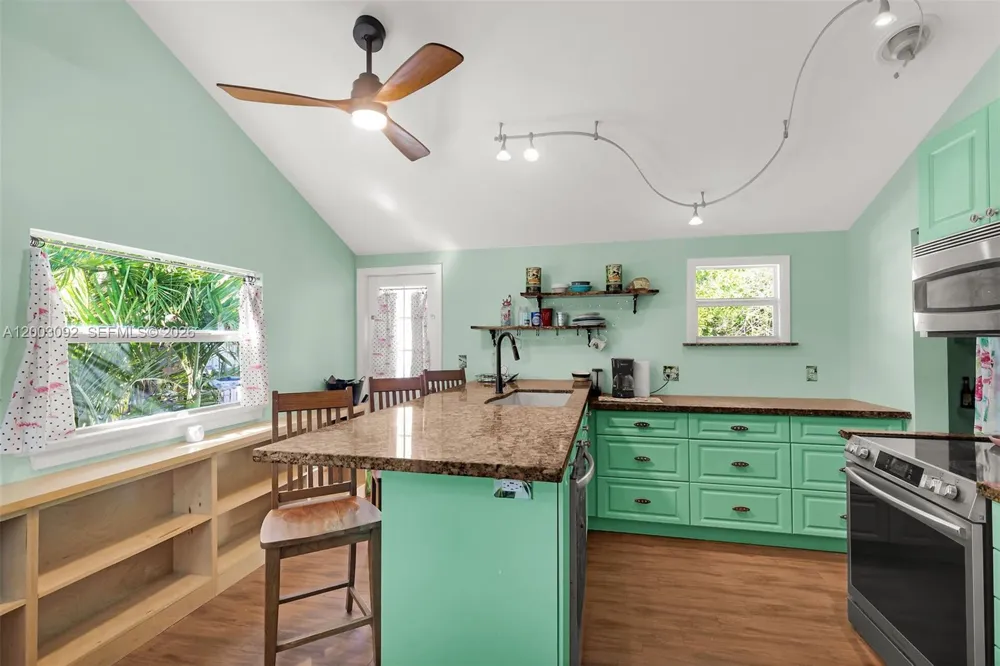 14 Bonita Ave Key Largo, FL 33037