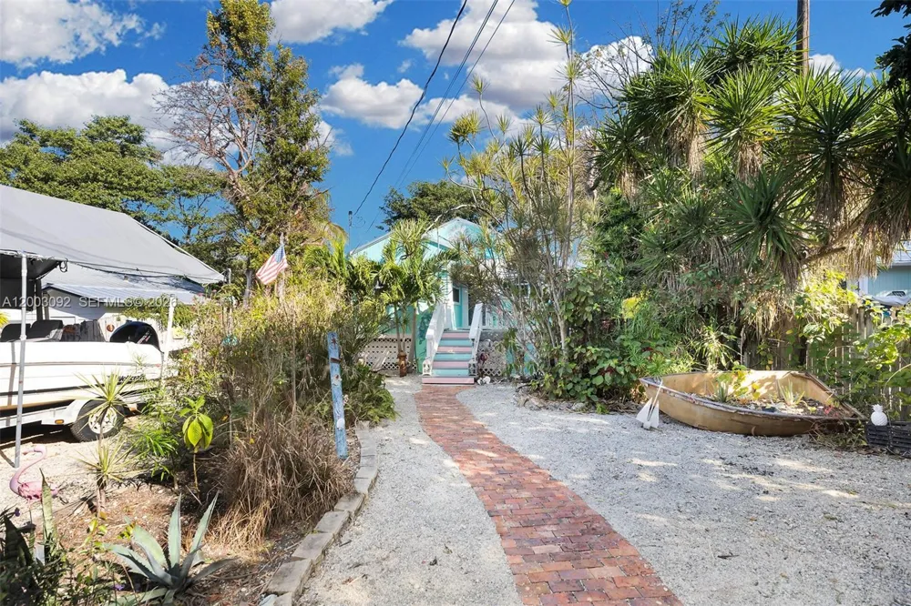 14 Bonita Ave Key Largo, FL 33037