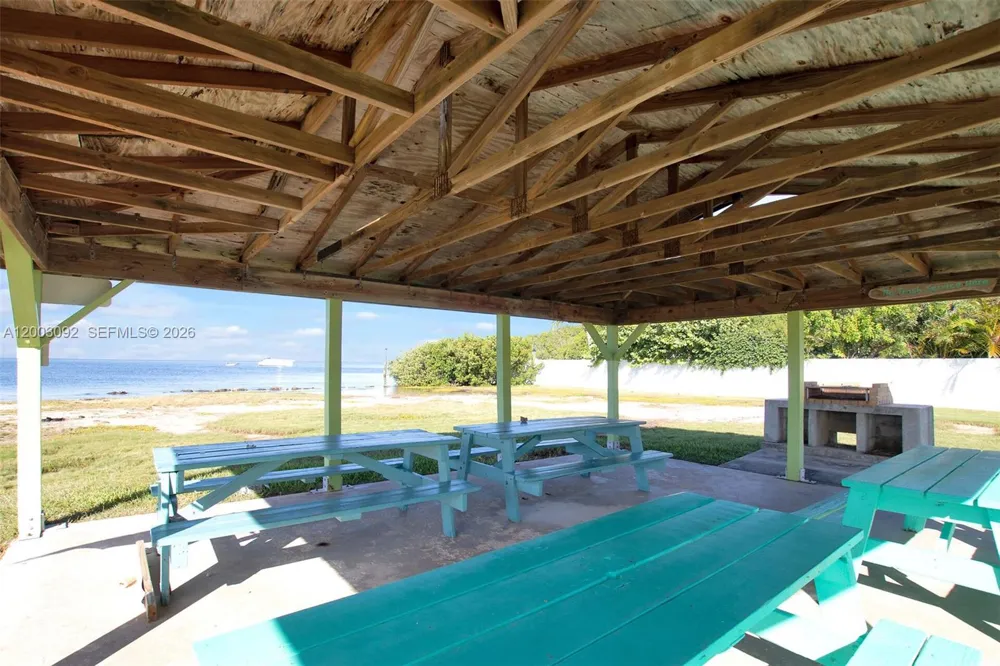 14 Bonita Ave Key Largo, FL 33037