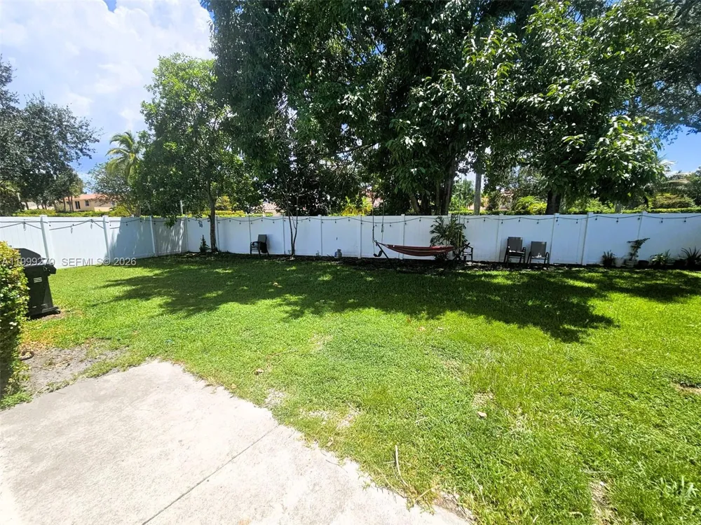 17088 NW 19th St Pembroke Pines, FL 33028