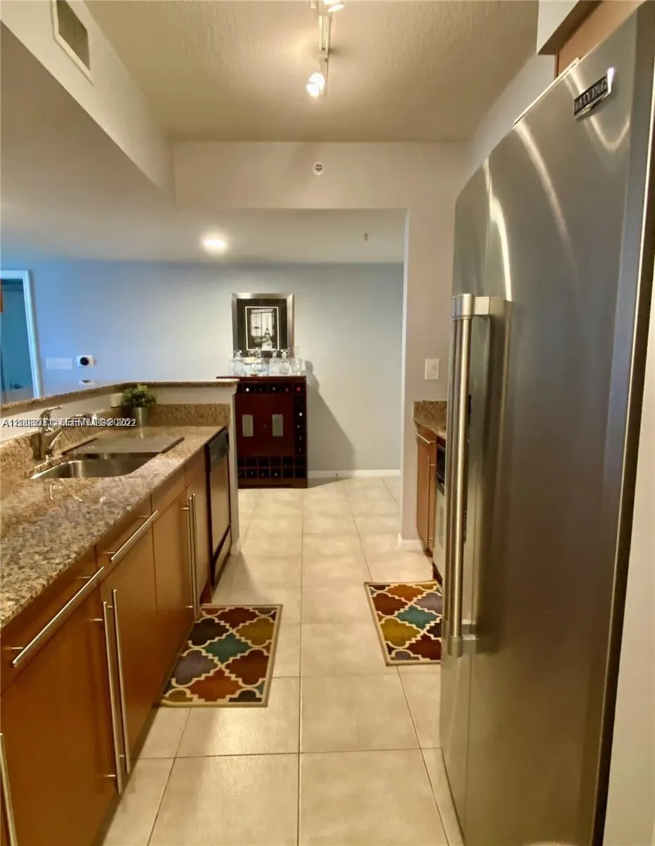 2080 S Ocean Dr #707 Hallandale Beach, FL 33009