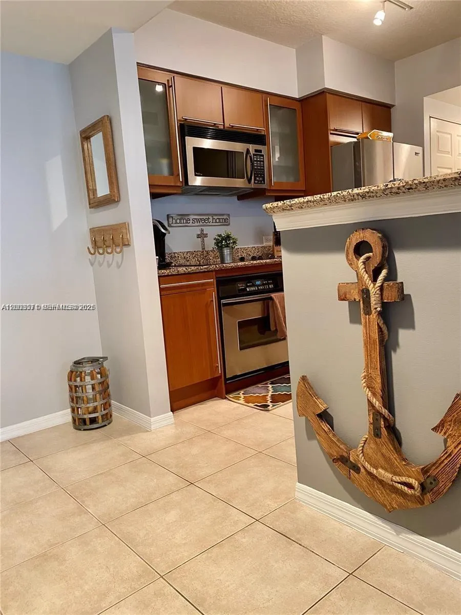 2080 S Ocean Dr #707 Hallandale Beach, FL 33009