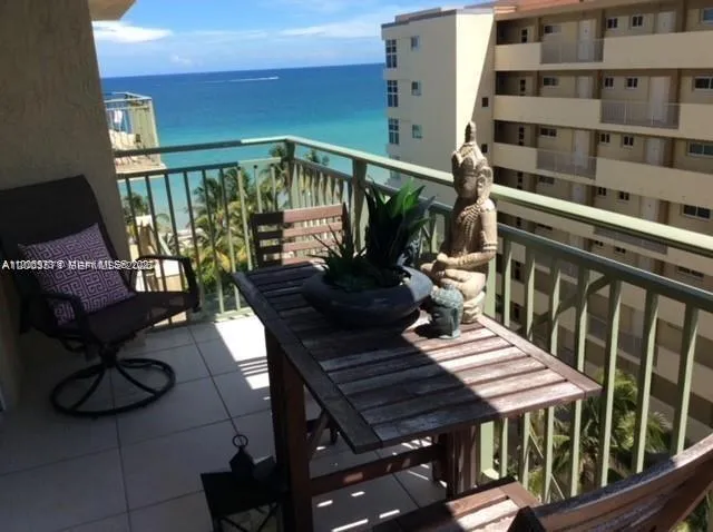 2080 S Ocean Dr #707 Hallandale Beach, FL 33009