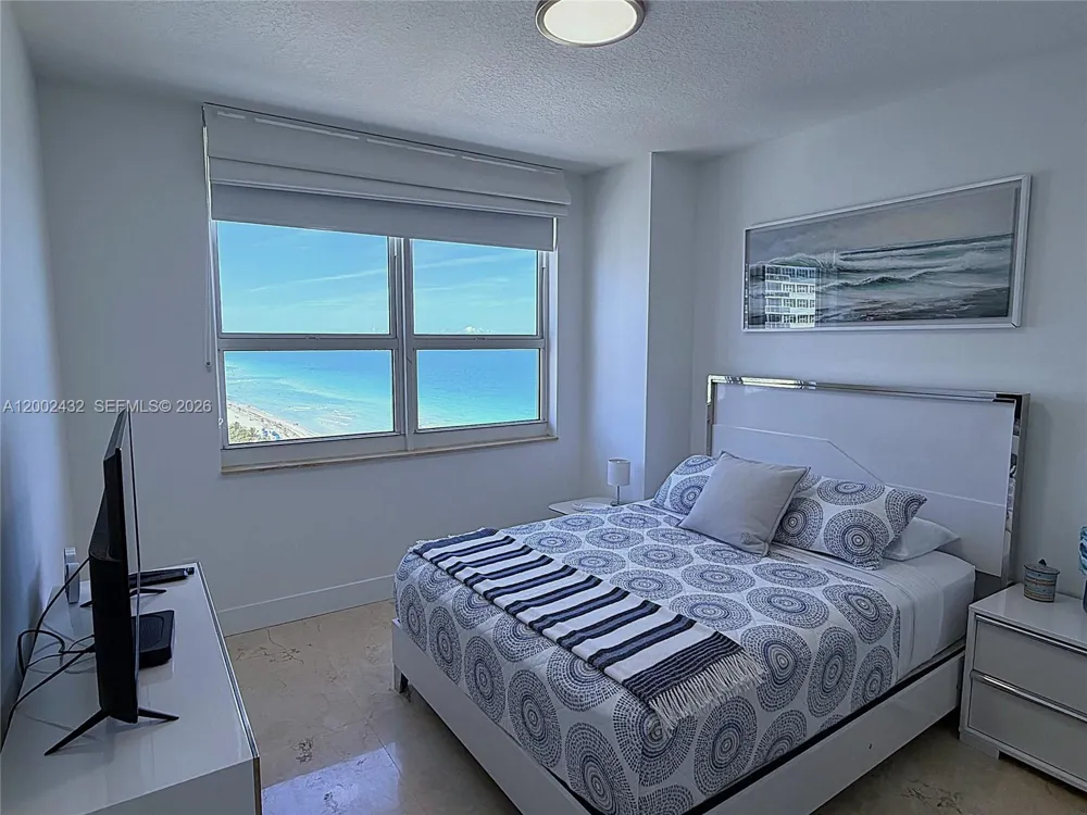 2080 S Ocean Dr #MPH12 Hallandale Beach, FL 33009
