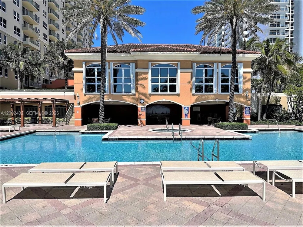 2080 S Ocean Dr #MPH12 Hallandale Beach, FL 33009