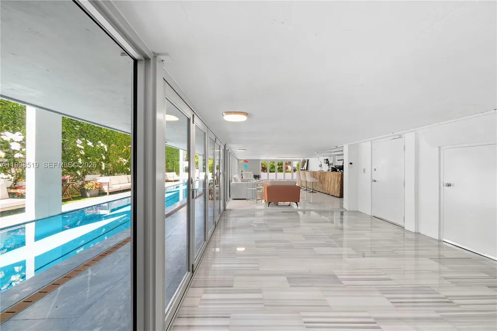 215 Palm Ave Miami Beach, FL 33139